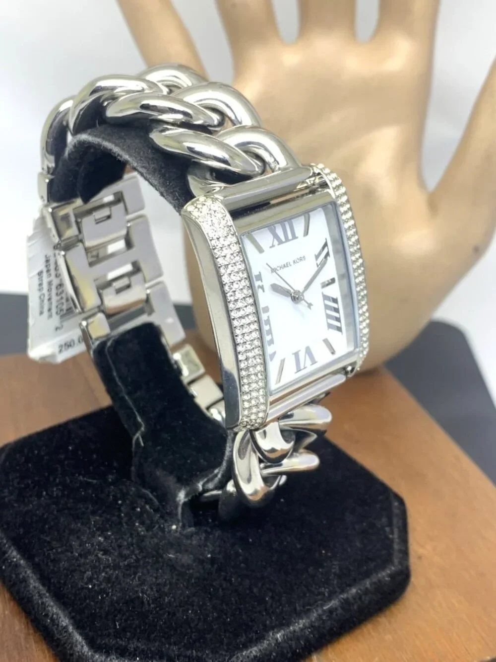 Michael Kors Women's Watch MK7438 Emery Quartz Silver Stainless Steel 32mm